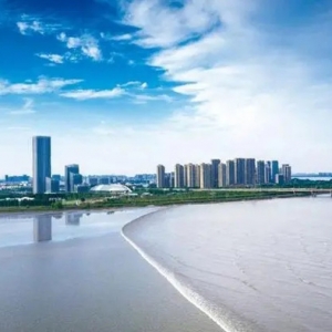 杭州錢(qián)塘新區(qū)首部“基本法”實(shí)施 金承濤：大膽試大膽闖