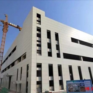 沖刺四季度︱“賽馬會(huì)”開在招商引資項(xiàng)目建設(shè)現(xiàn)場(chǎng)
