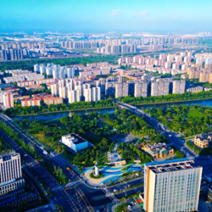 “兩區(qū)疊加新高地、產(chǎn)城融合新標(biāo)桿”，泥城全力打造產(chǎn)城鄉(xiāng)融合一體高質(zhì)量發(fā)展的現(xiàn)代城鎮(zhèn)