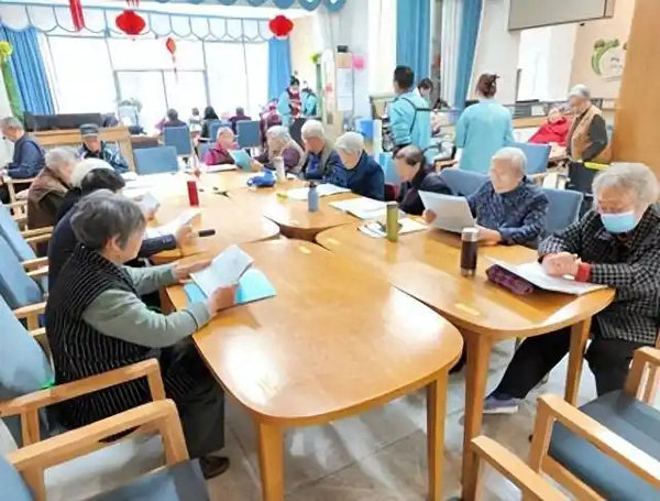 捐款200萬元，其亞集團(tuán)為天府新區(qū)養(yǎng)老服務(wù)發(fā)展獻(xiàn)愛心