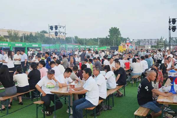 聚享西海岸 嗨啤張家樓 青島西海岸新區(qū)張家樓街道首屆啤酒文化大集盛大啟幕