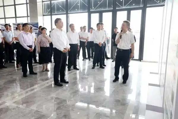 緊盯項目、狠抓落實！新區(qū)舉行六月份重大項目開工觀摩活動